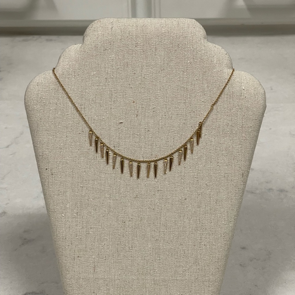 Delicate gold necklace